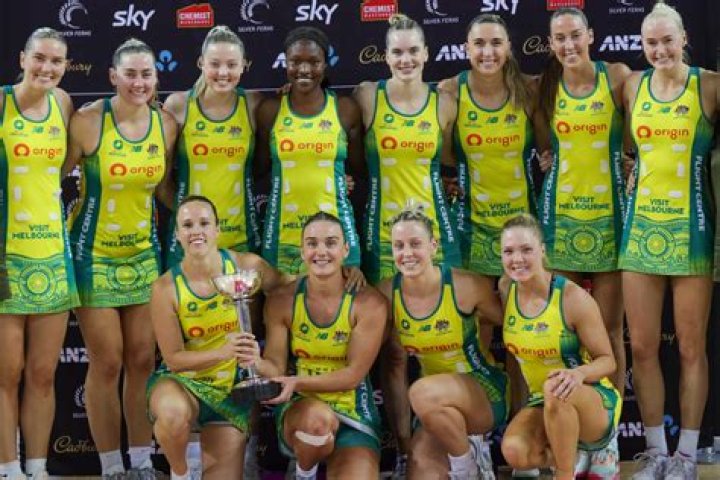 
Alex MacLeod-Smith, Jimmy Neesham Girlfriend Is A Netball Player & A Pediatric Nurse 