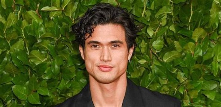 Charles Melton Height, Weight, Net Worth, Age, Birthday, Wikipedia, Who, Nationality, Biography