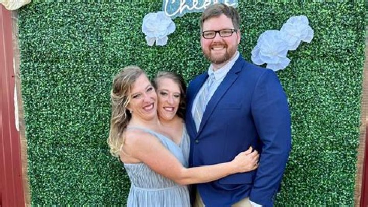 
Chris Baker is Married to Wife: Sarah Baker. Past Relationships 