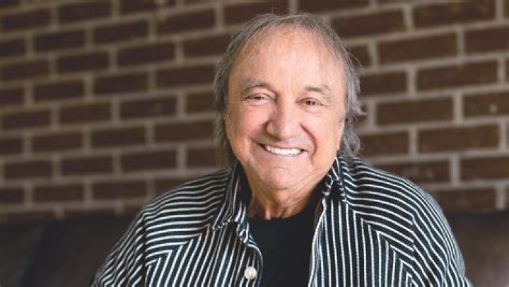 Claude Dubois Age, Birthday, Wikipedia, Who, Nationality, Biography