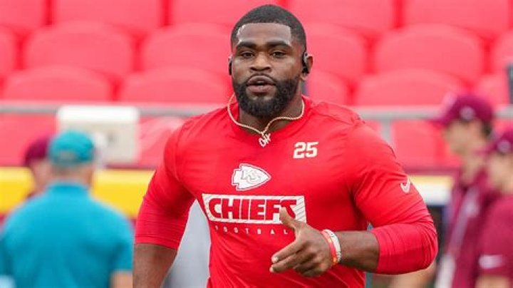 
Clyde Edwards-Helaire Height, Weight, Net Worth, Age, Birthday, Wikipedia, Who, Nationality, Biography 