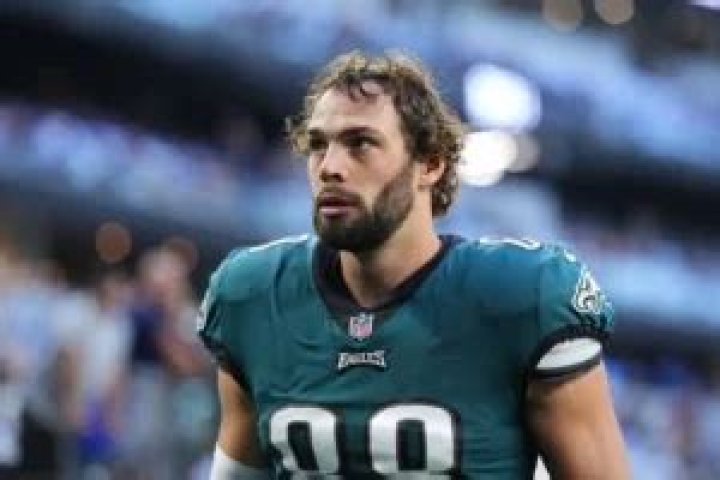 
Dallas Goedert Parents And Ethnicity – Family Facts On American Football Tight End 