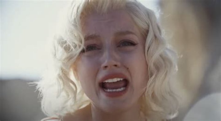 
Emily Ratajkowski Says Netflix’s Marilyn Monroe Film ‘Blonde’ ‘Fetishizes Female Pain’ 