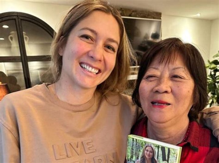 
Emma Lovewell Ethnicity, Is She Asian? Parents And Husband 