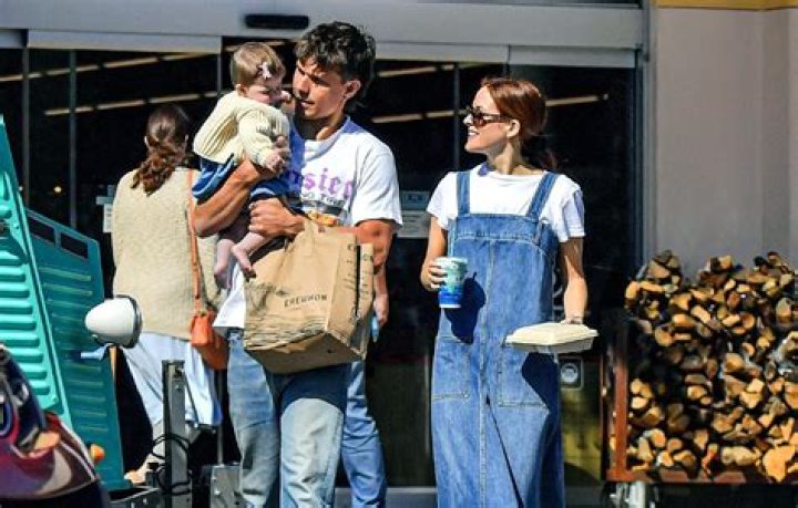 
Emmy Rossum Parents Raised Her As A New York Baby 