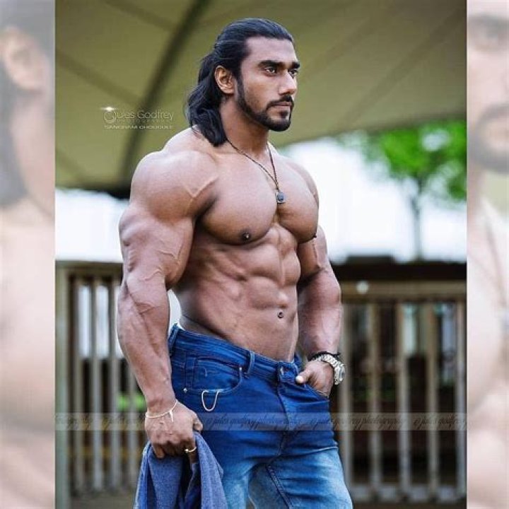 EXBC Height, Weight, Net Worth, Age, Birthday, Wikipedia, Who, Instagram, Biography