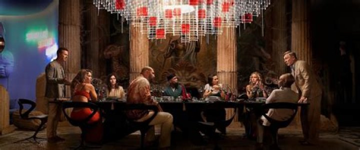 
Glass Onion: A Knives Out Mystery: Joseph Gordon-Levitt’s mysterious cameo, explained 