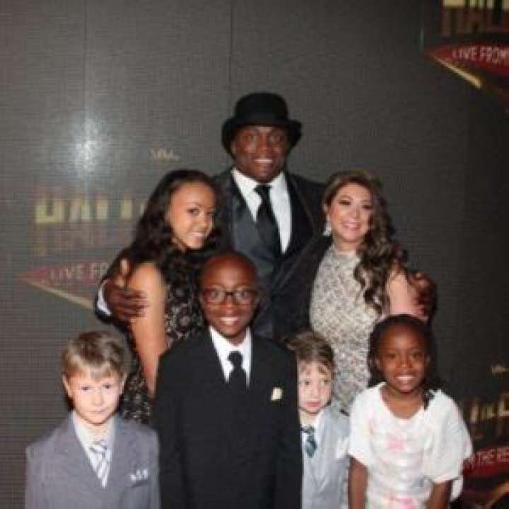 
Is Bobby Lashley Married to Wife? Or Dating a Girlfriend? Kids. 