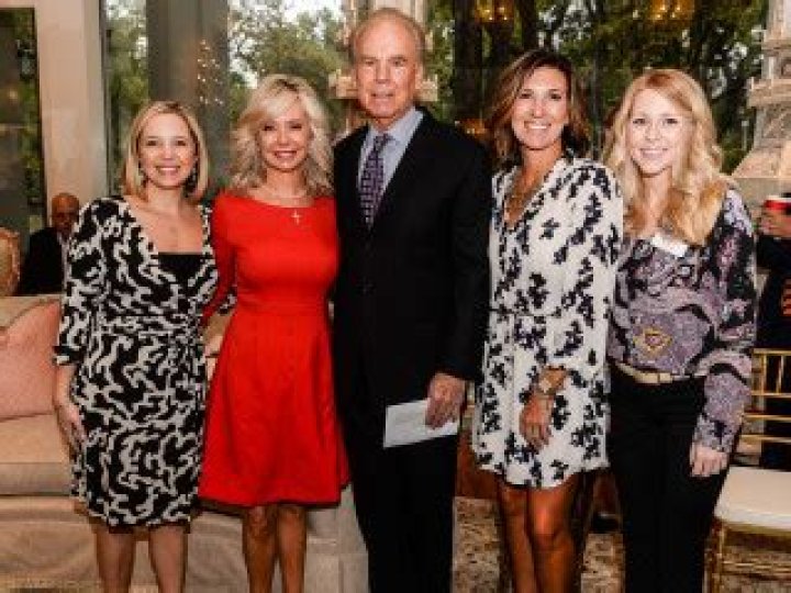 Is Roger Staubach Still Alive? Roger Staubach Age, Net Worth, Family, Children, And More