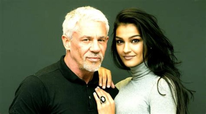 
Is Wayne Lineker Married? His Bio, Age, First Wife, Daughter and Net worth 