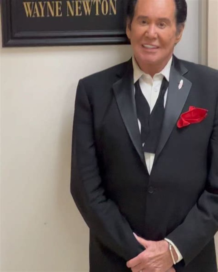 Is Wayne Newton Gay? Age, Height, Net Worth