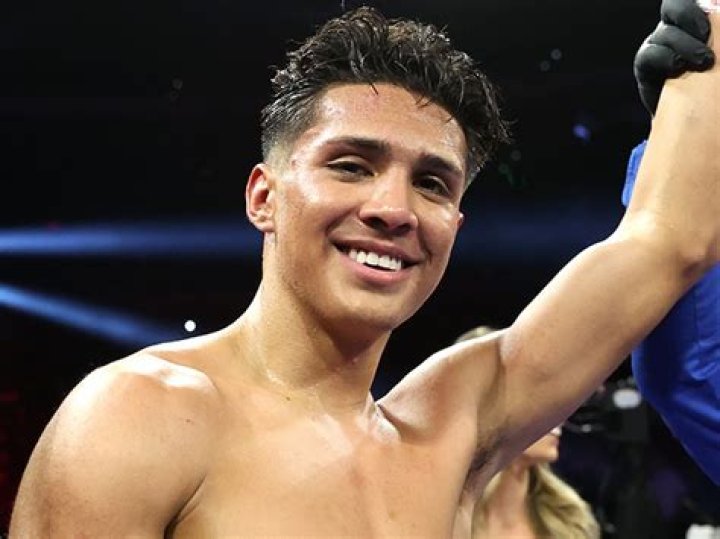 
Juan Pablo Vargas Height, Weight, Net Worth, Age, Birthday, Wikipedia, Who, Nationality, Biography 