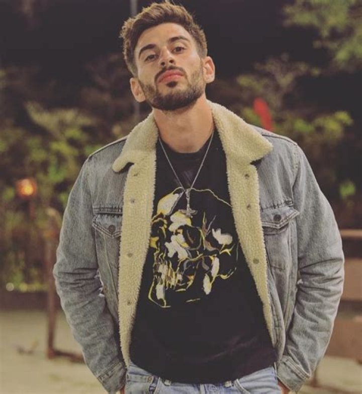 
Kevin Almasifar Height, Weight, Net Worth, Age, Birthday, Wikipedia, Who, Nationality, Biography 