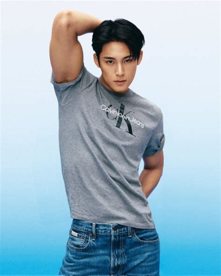 
Kim Min-gyu Is Going To Organize His First Fan Meet Up In Thailand 