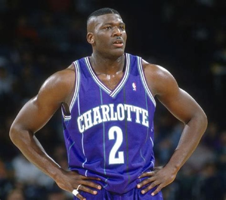 
Larry Johnson Height, Weight, Net Worth, Age, Birthday, Wikipedia, Who, Nationality, Biography 