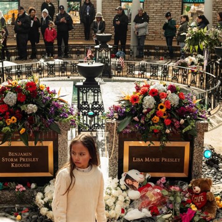 
Lisa Marie Presley Funeral: Friends and Family Gathered in Memphis 