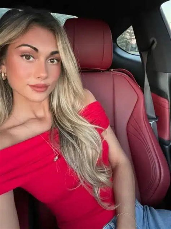 
Luiza Setra Height, Weight, Net Worth, Age, Wiki, Who, Instagram, Biography 