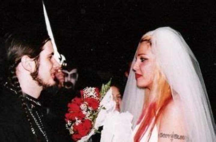 Phil Anselmo was married to ex-wife Stephanie Opal Weinstein from 2001 to 2003