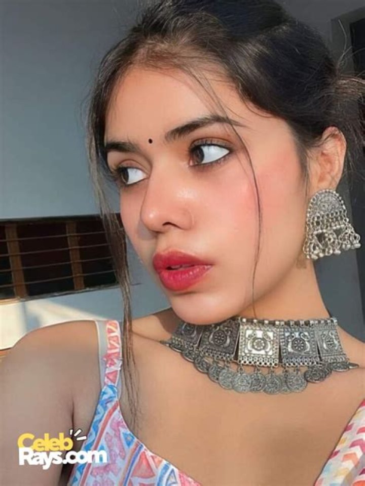 Pragati Chourasiya Height, Weight, Net Worth, Age, Birthday, Wikipedia, Who, Instagram, Biography