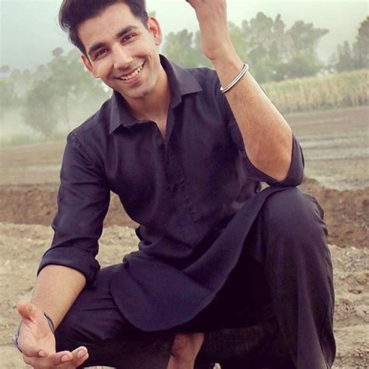 Rishi Dev️️️️ Height, Weight, Net Worth, Age, Birthday, Wikipedia, Who, Nationality, Biography