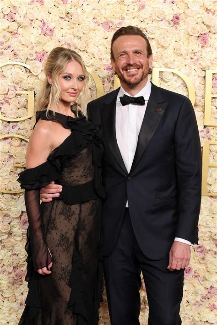 
Who is Jason Segel Wife/Girlfriend? Past Relationships 