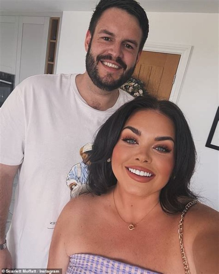 
Who is Scott Dobinson? Scarlett Moffatt’s boyfriend’s age, profession, Instagram, relationship timeline and other details 